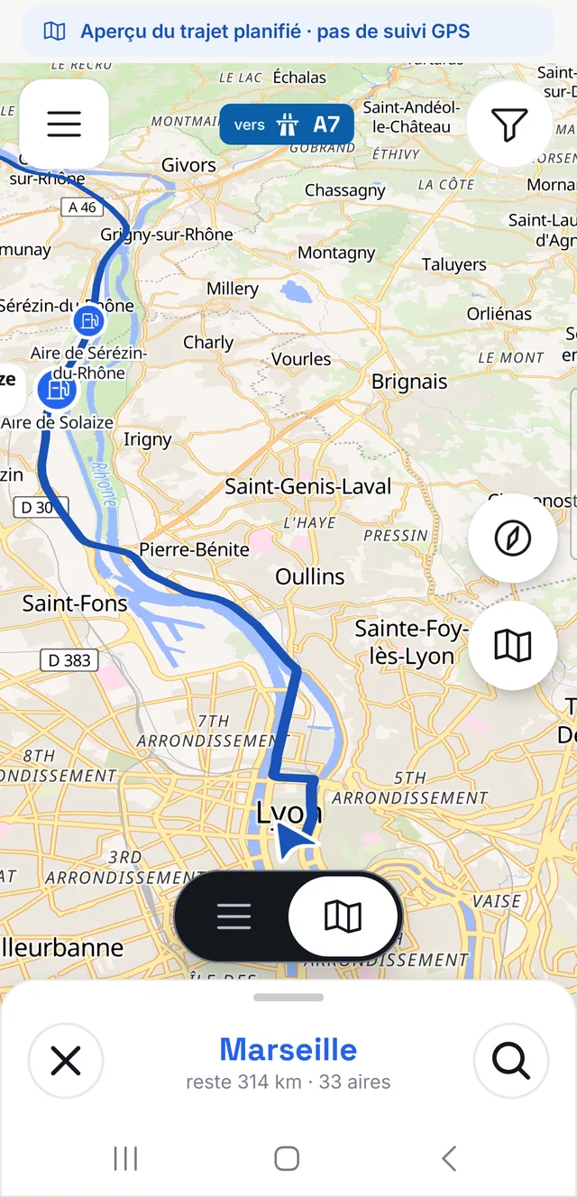 La vue carte : le tracé du trajet et les aires posées dessus